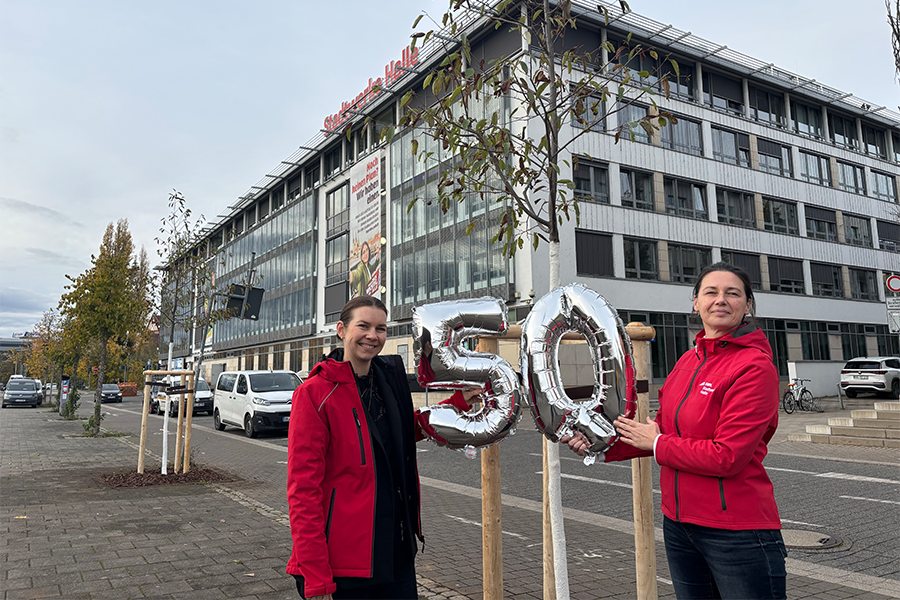 Zukunft für Halle – Stadtwerke pflanzen den 50. Baum im urbanen Stadtgebiet