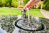 Trinkbrunnen auf der Peißnitzinsel wieder in Betrieb