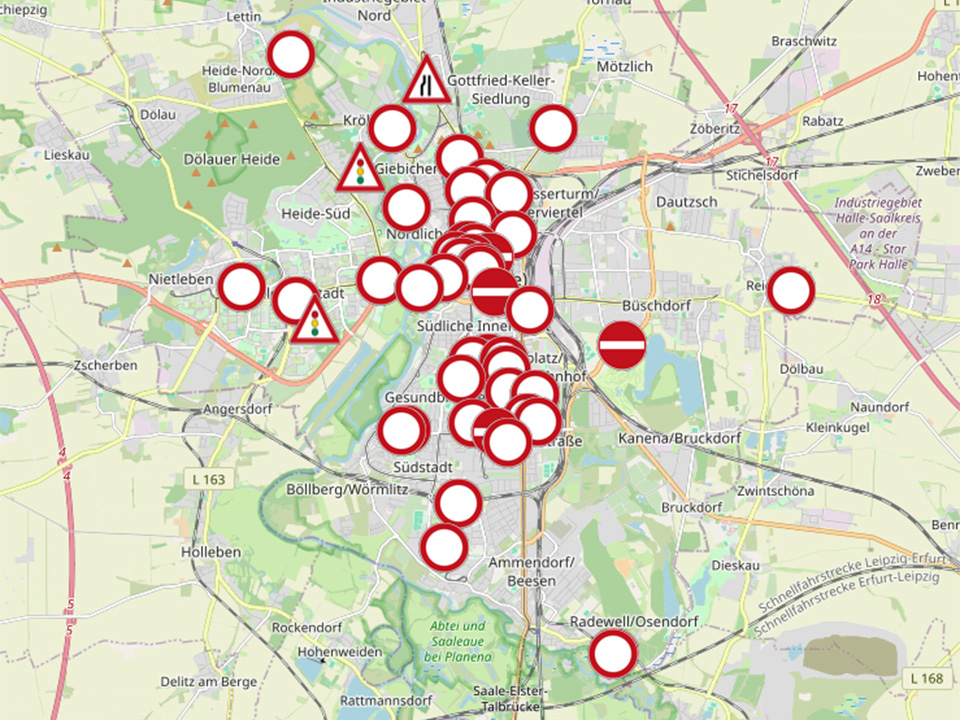 Screenshot einer Straßenkarte von Halle mit Baustellenmarkierungen.
