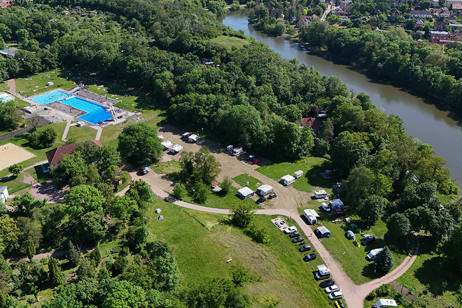 Luftbildaufnahme vom Campingplatz Nordbad Halle