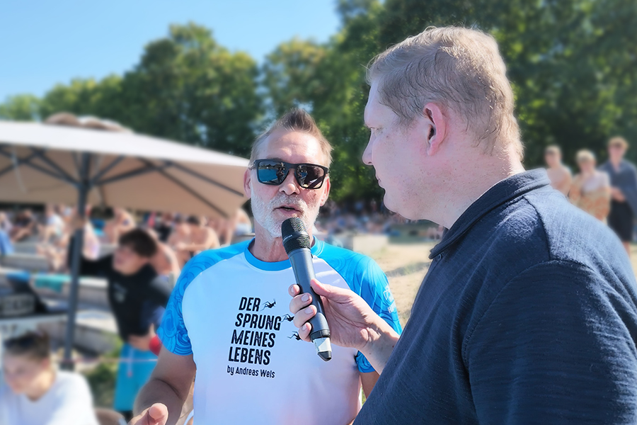 Andreas Wels im Nordbad Halle im Interview beim Casting zum Brückenspringen 2026